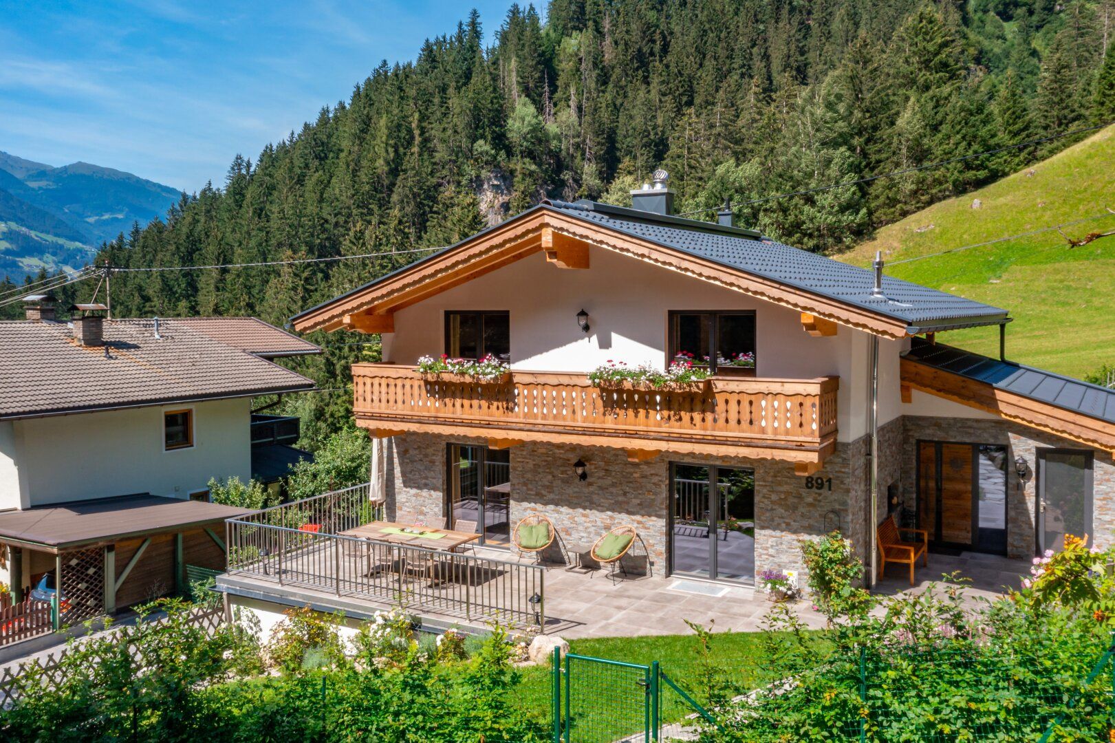 Luxuschalet mit separatem Studio