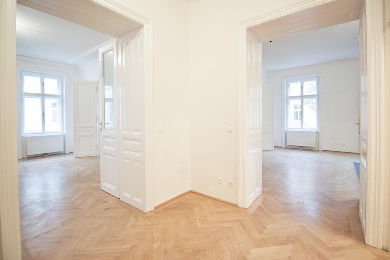 Repräsentative Eckwohnung mit 5 Zimmern nähe botanischer Garten / Ruhelage *Parkplatz optional*