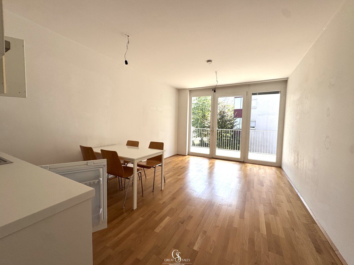 Sonnige Garconniere mit sonnigen Balkon und Küchenzeile