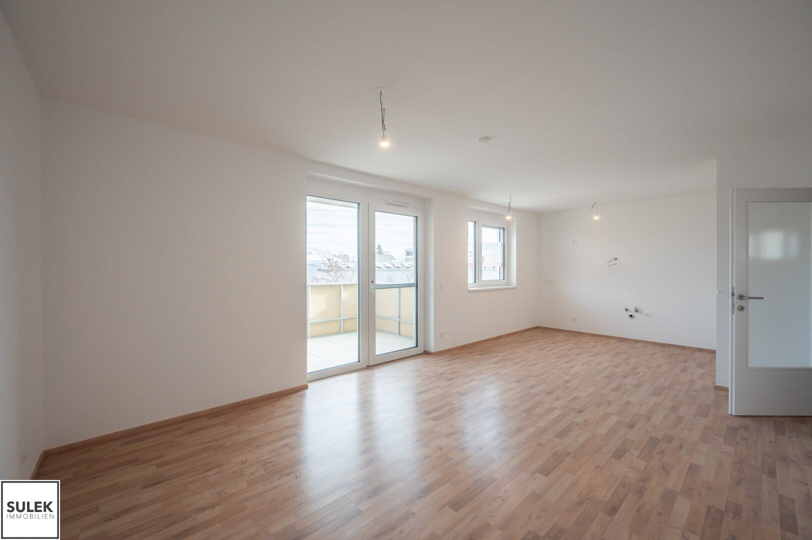 Go2Eisenstadt! Freundliche, helle 3 Zimmer Erstbezugswohnung + Balkon + Parkplätze