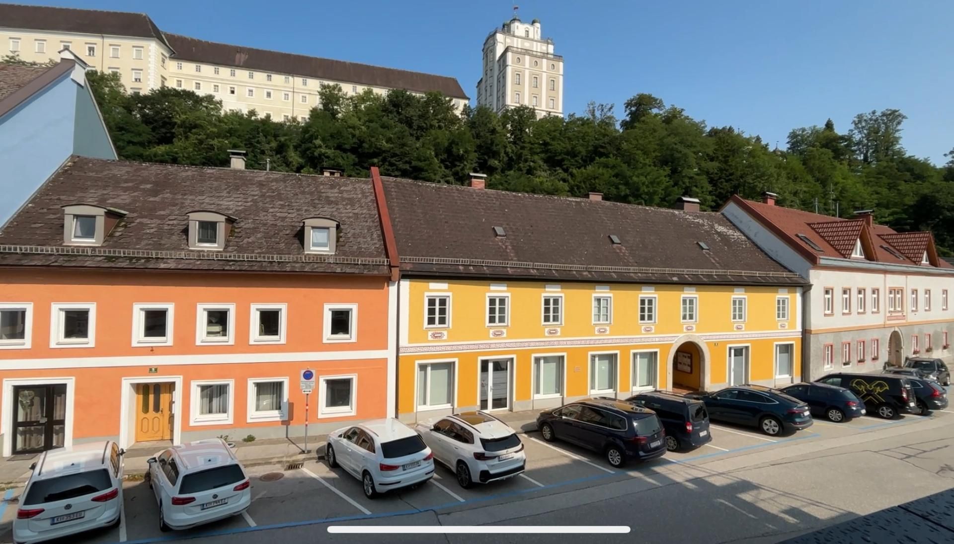 Neue Mietwohnung im Zentrum mit Balkon