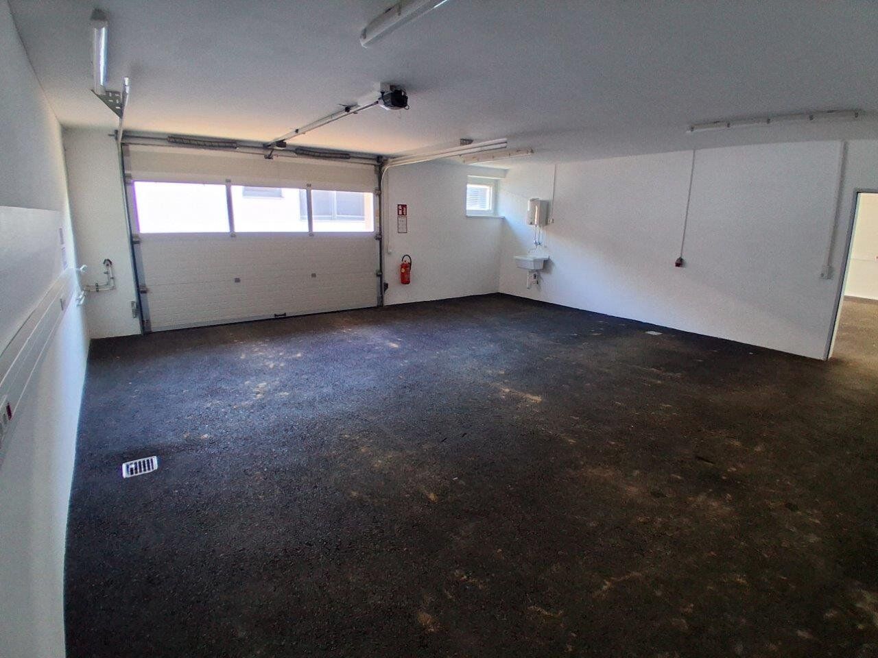 8200 Gleisdorf, Tieberhof 21: 2 Büros, 4 Lagerflächen und 2 Garagen - Gesamtfläche ca. 249m² - Mehr