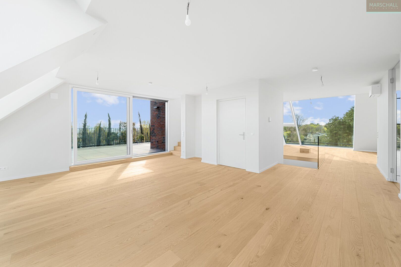 Wunderschönes Penthouse mit herrlichem Blick und Dachterrasse in Prestige Lage