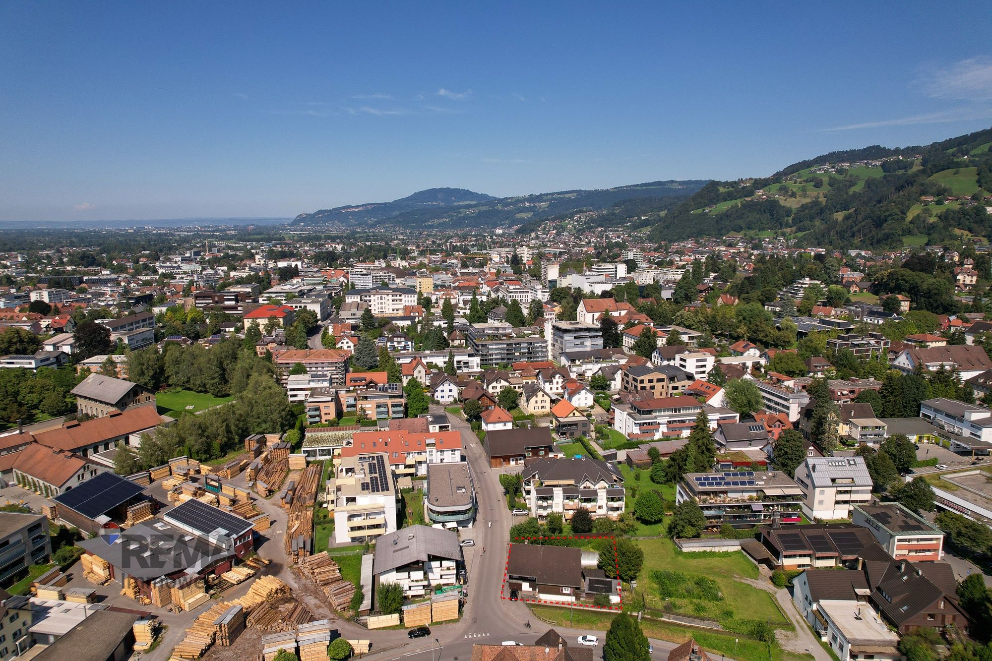 Historisches Flair in stadtnaher, lebendiger Traumlage mit attraktiver Bebauungsmöglichkeit!