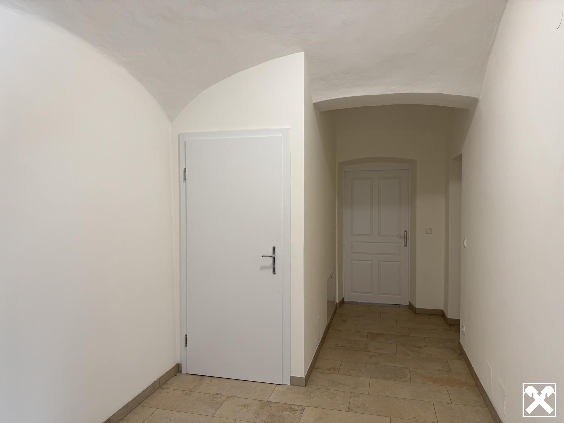 Büro/Praxis - neu saniert - Mehr
