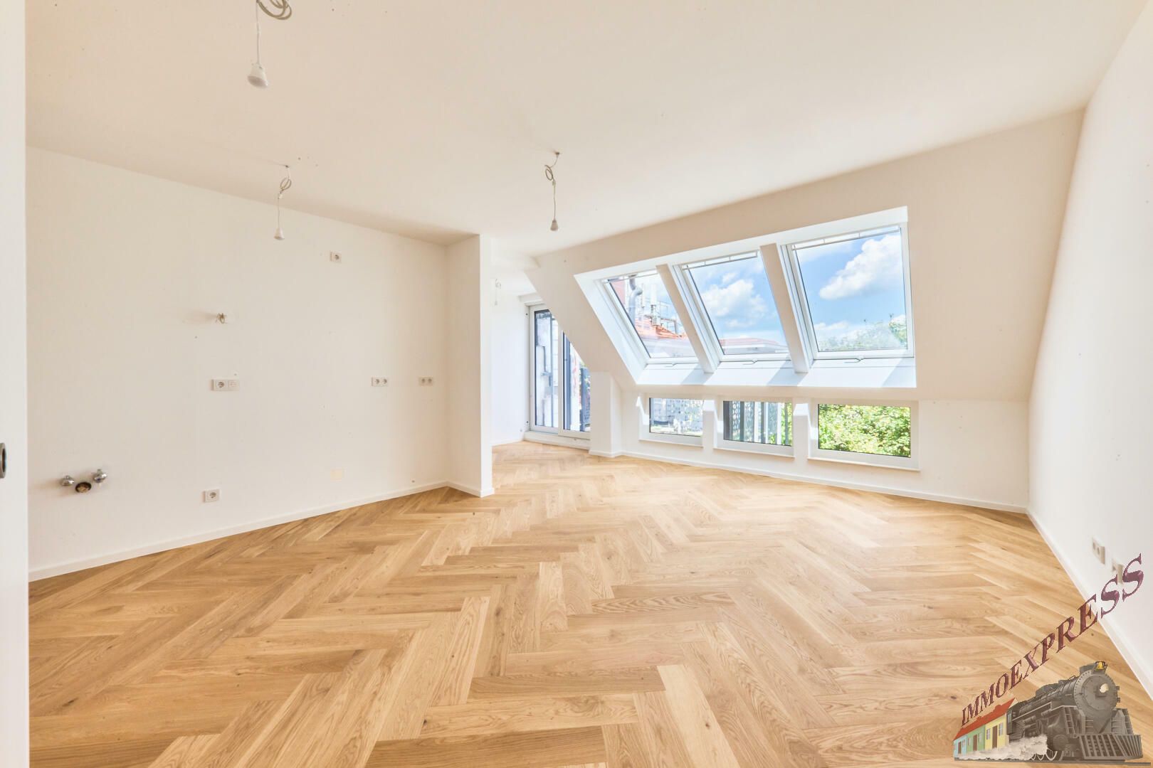 Charmante 3-Zimmer-DG-Wohnung mit Terrasse & Balkon - ruhig und lichtdurchflutet