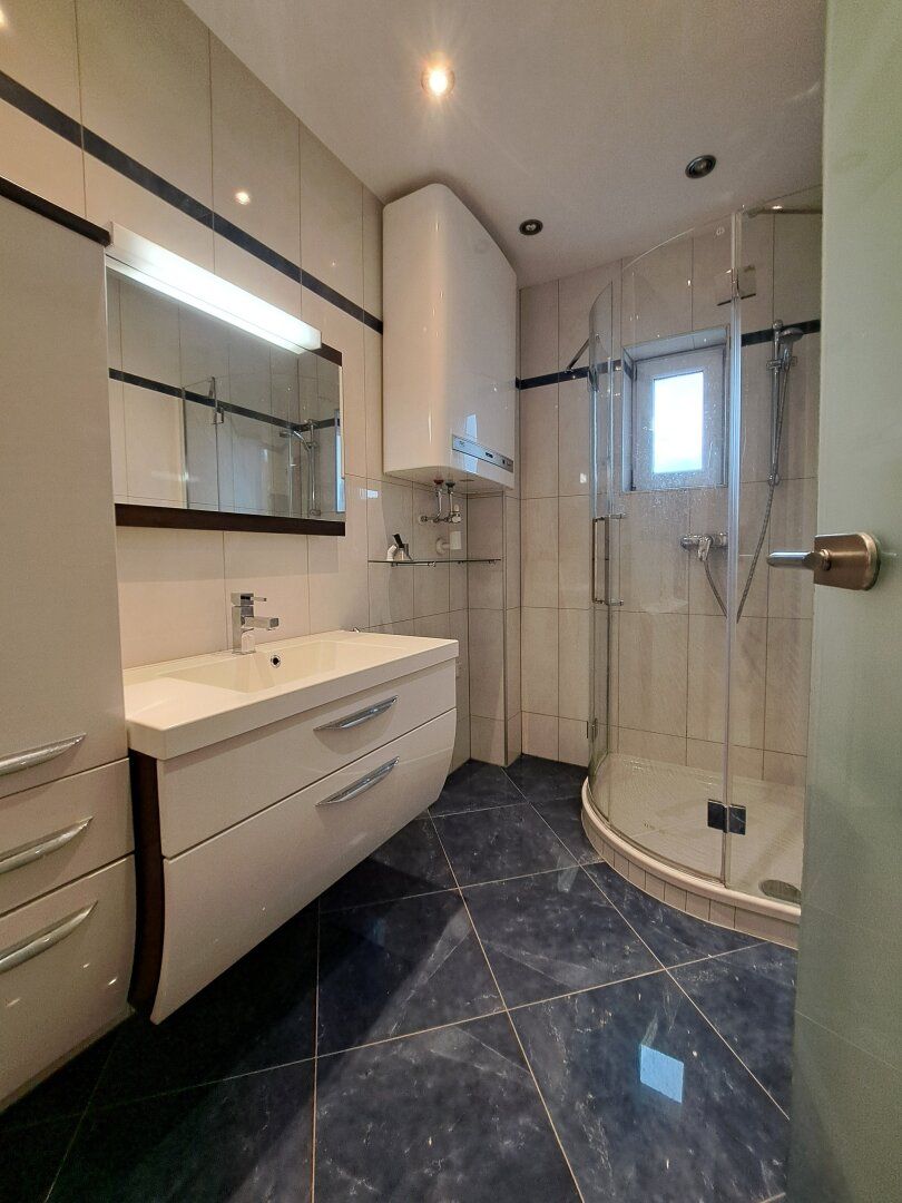 Perfektes Zuhause in zentraler Lage - 60m², 2 Zi, Balkon & Stellplatz