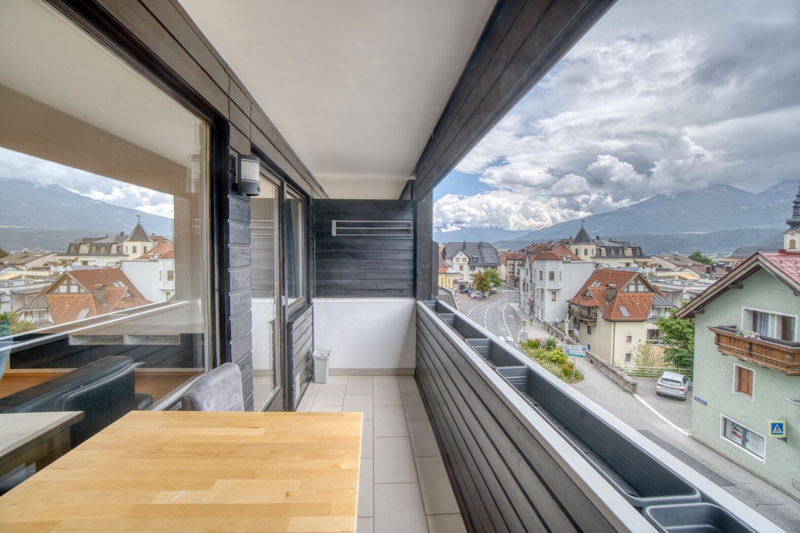 Attraktive 2-Zimmer-Wohnung mit Südbalkon und Tiefgarage