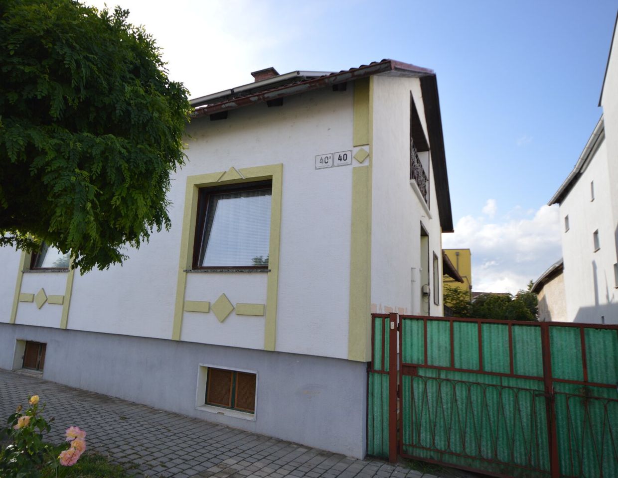 Einfamilienhaus in zentraler Lage - für nur € 180.000,--