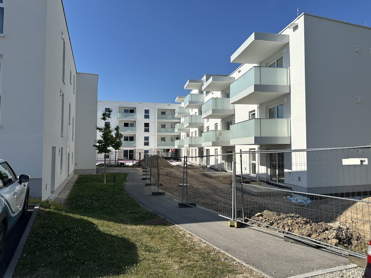MODERNE & TOP AUSGESTATTETE NEUBAUWOHNUNG MIT BALKON IN ZENTRALER LAGE IN RIED/INNKREIS!