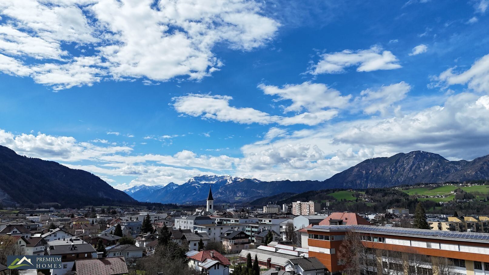 Wörgl - Neuwertige 3-Zimmer-Wohnung mit Terrasse und Stellplatz - Einziehen und Wohlfühlen!