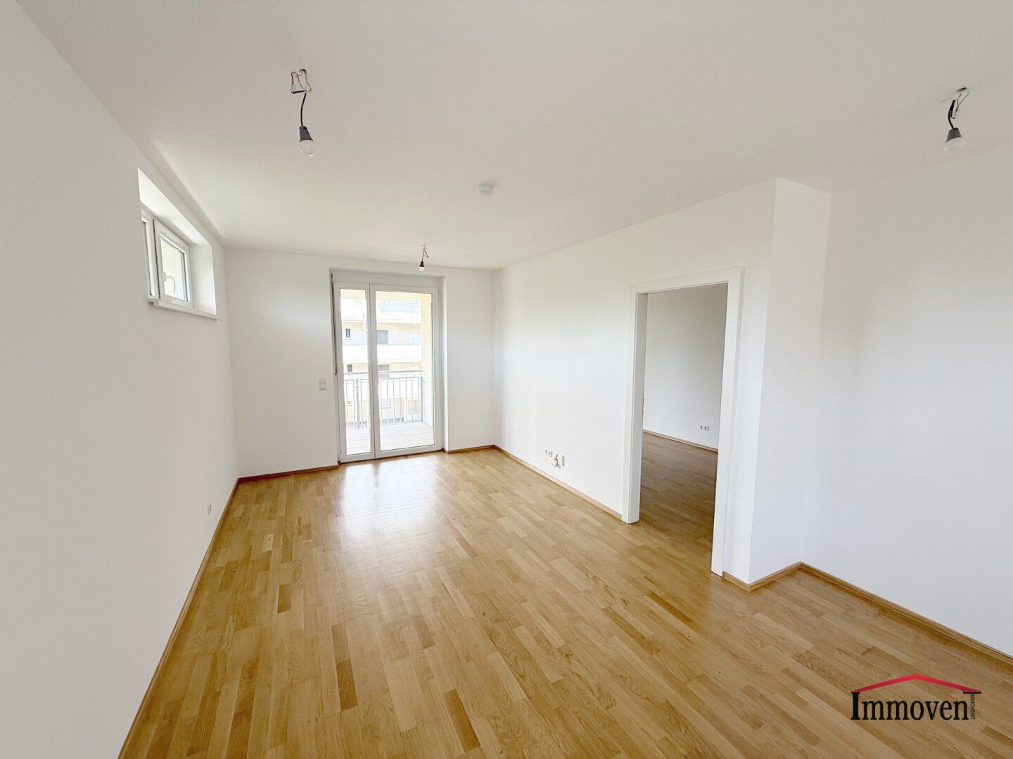 Helle 2-Zimmerwohnung mit Balkon - ideal für Singles oder Pärchen!