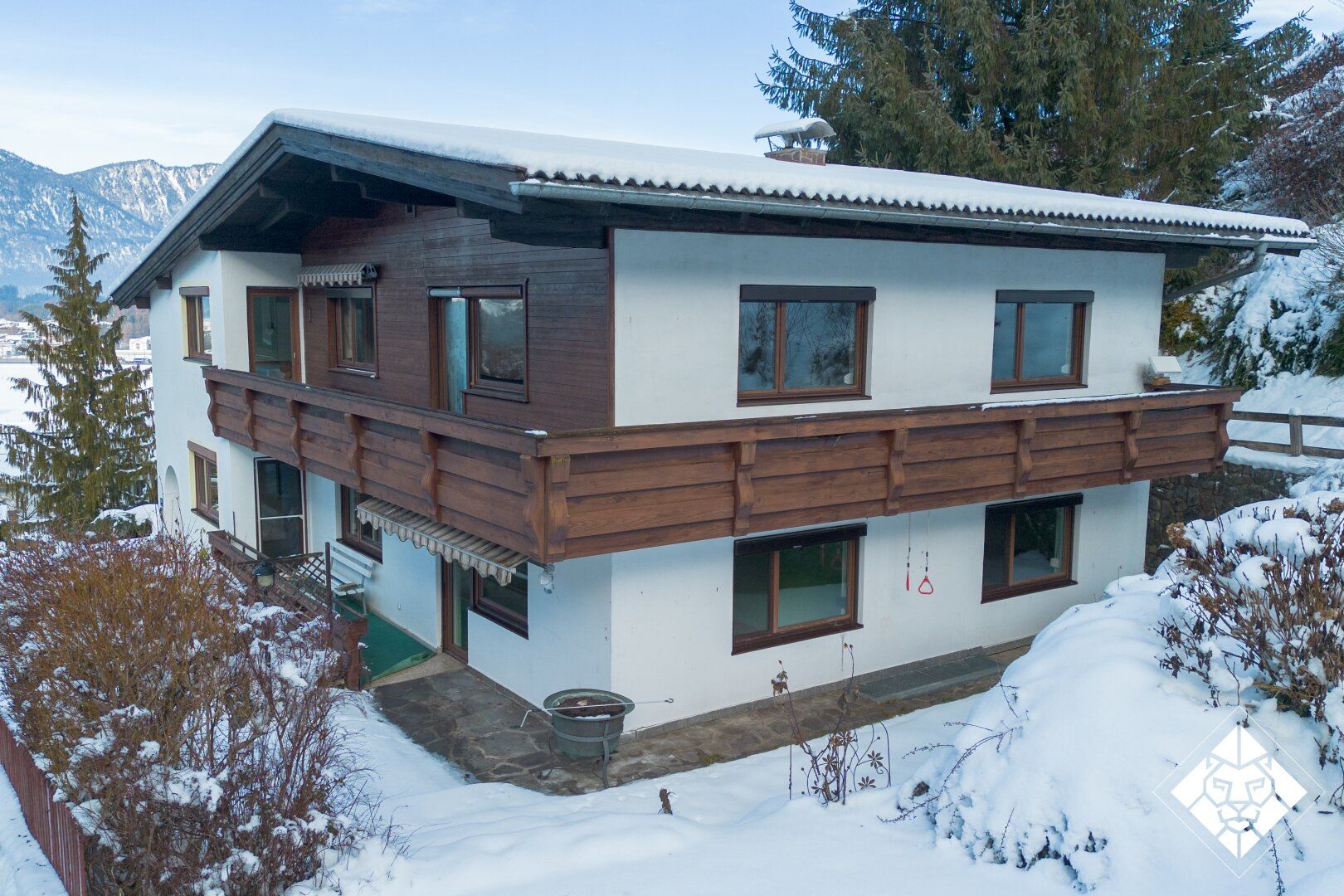 Attraktives Zweifamilienhaus mit Potenzial in begehrter Lage zu kaufen – pohled 6