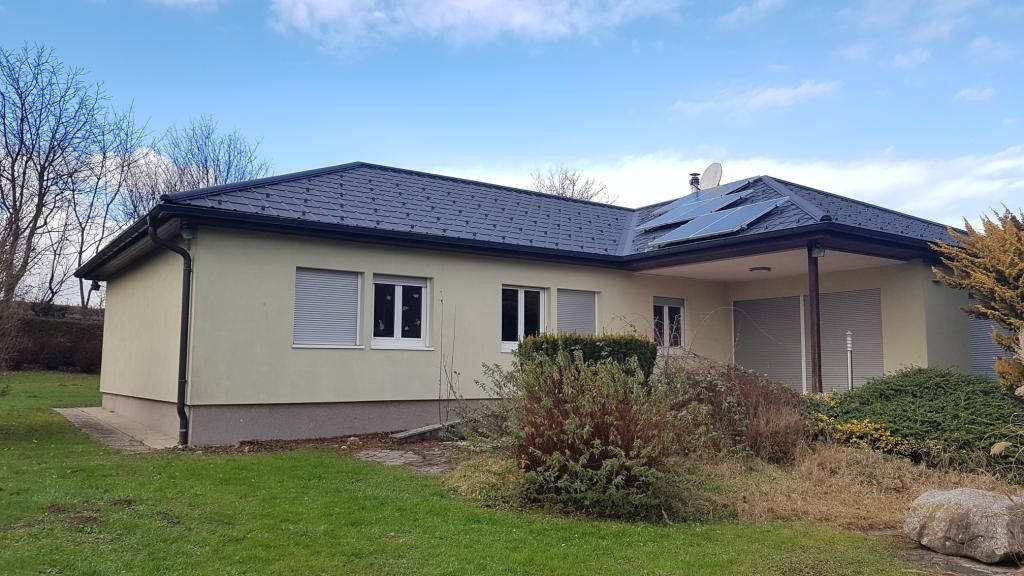 CHARMANTES EINFAMILIENHAUS MIT SCHÖNEM GRUNDSTÜCK