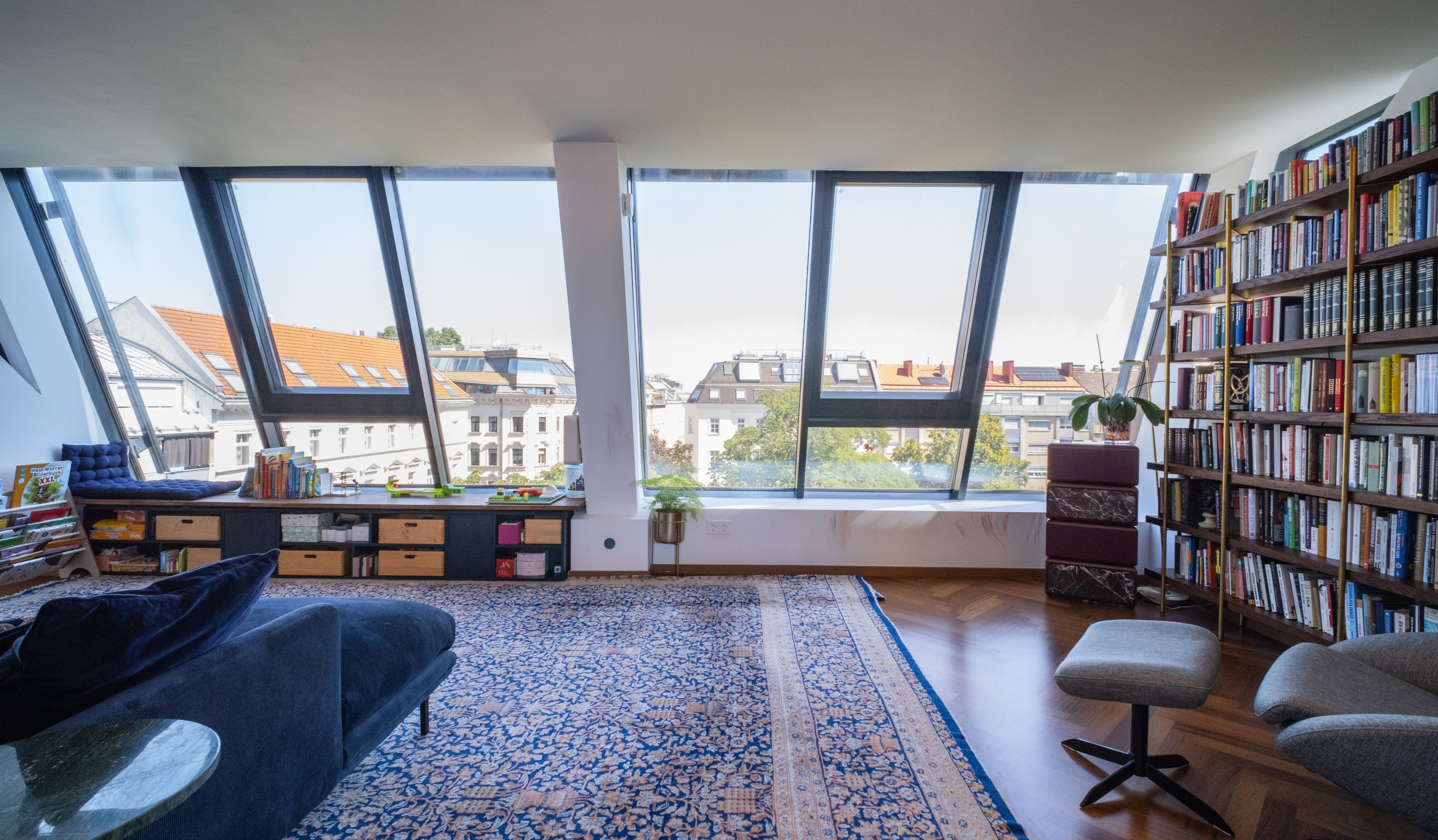 THERESIANA - Penthouse zwischen Kutschkermarkt und AKH - mit eigenem Aufzug **PROVISIONSFREI!**