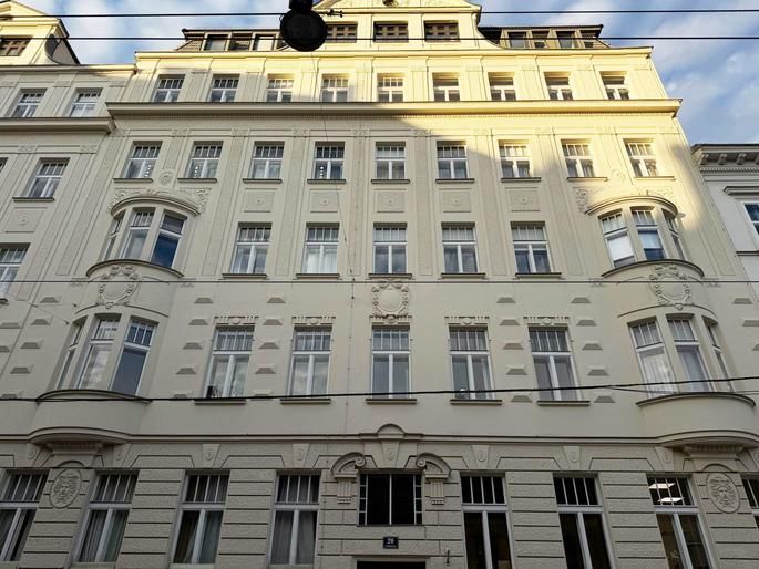 5-Zimmer-Wohnung mit Balkon nähe Schönbornpark