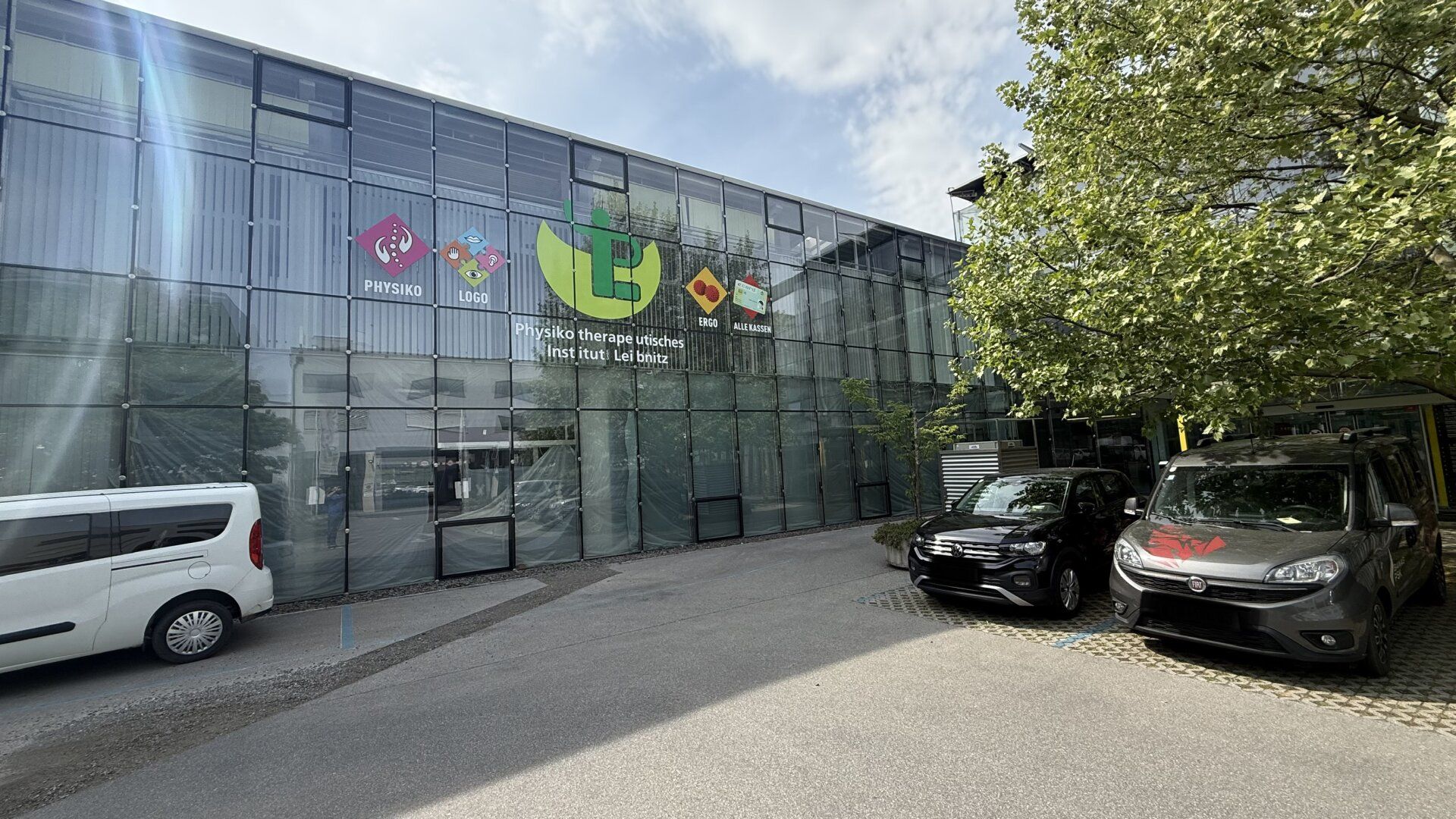 KINDERMANNZENTRUM- Erdgeschossfläche mit hoher Kundenfrequenz und maximaler Sichtbarkeit - Ansicht 3
