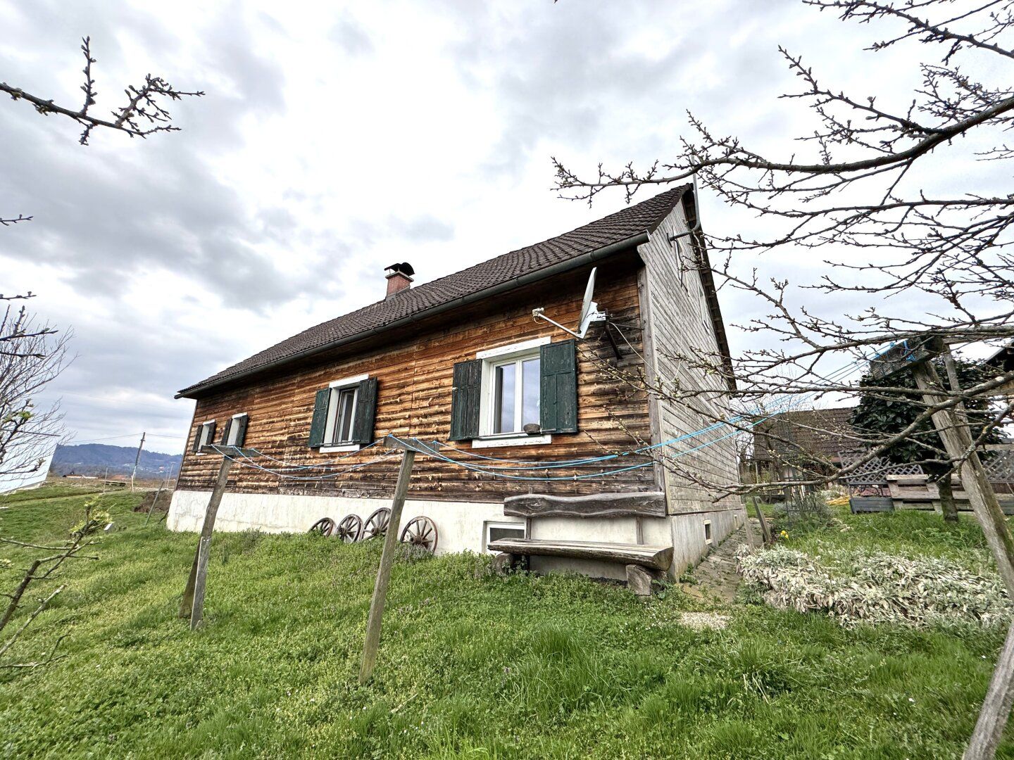 ST. Johann im Saggautal, Süd-Weststeiermark, Einfamilienhaus, Bauernhaus schöne Lage, ca. 3.734 m² Landwirtschaft, 2-3 Zimmer