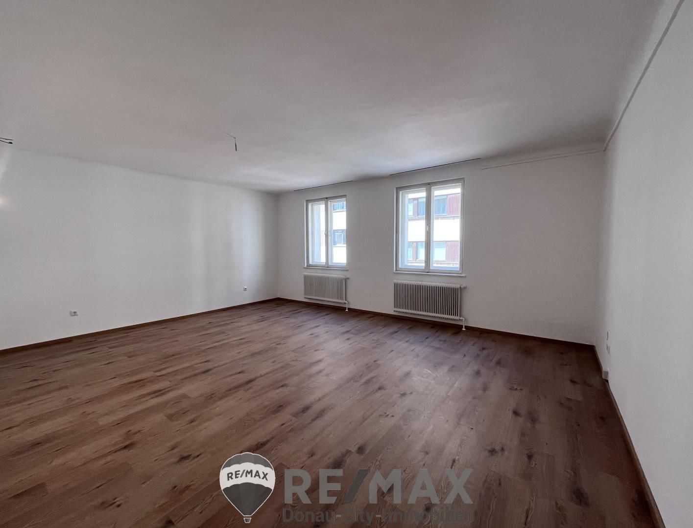 3 Rooms, Balcony
