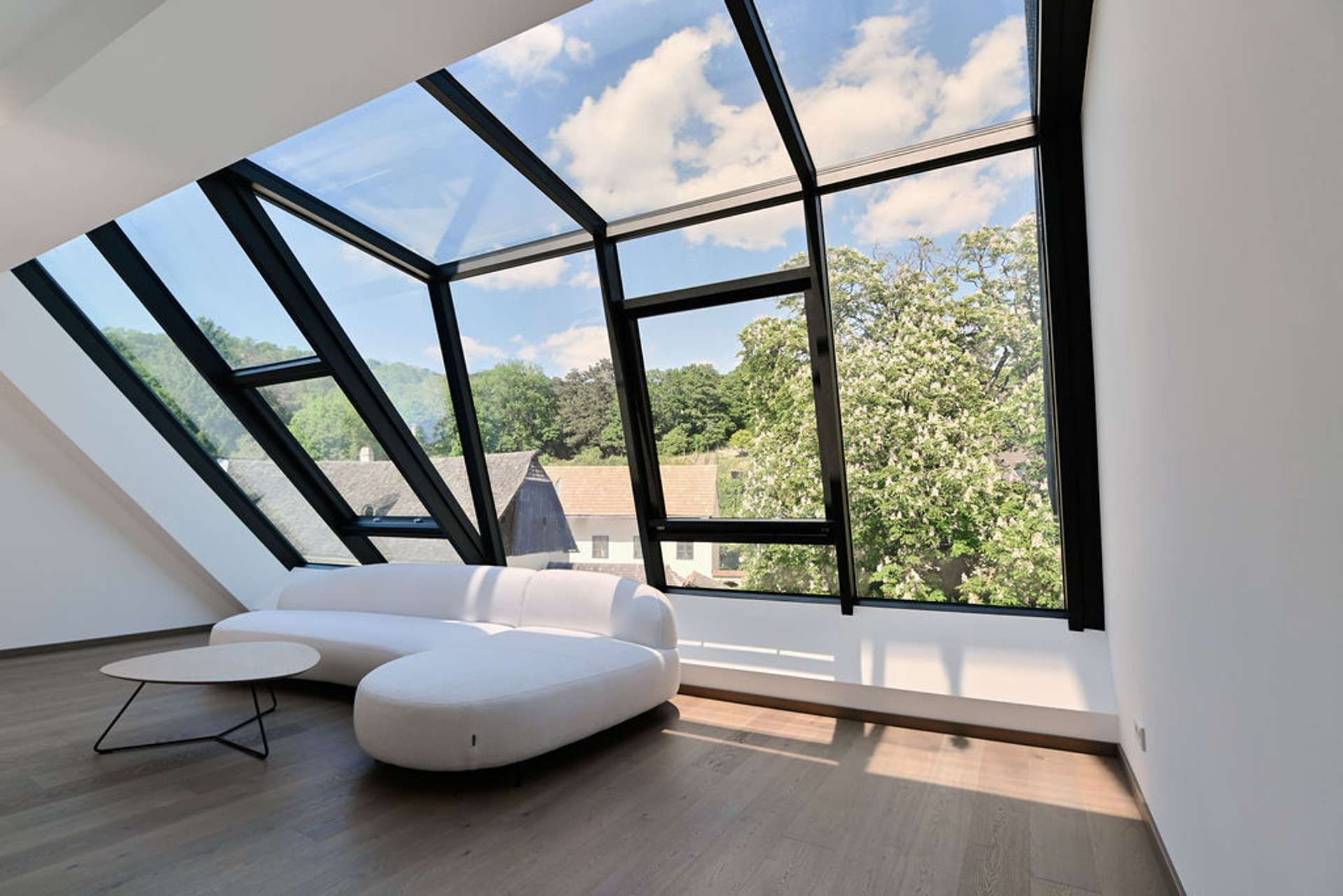 Genießen Sie die Morgensonne von Ihrer begrünten Dachterrasse