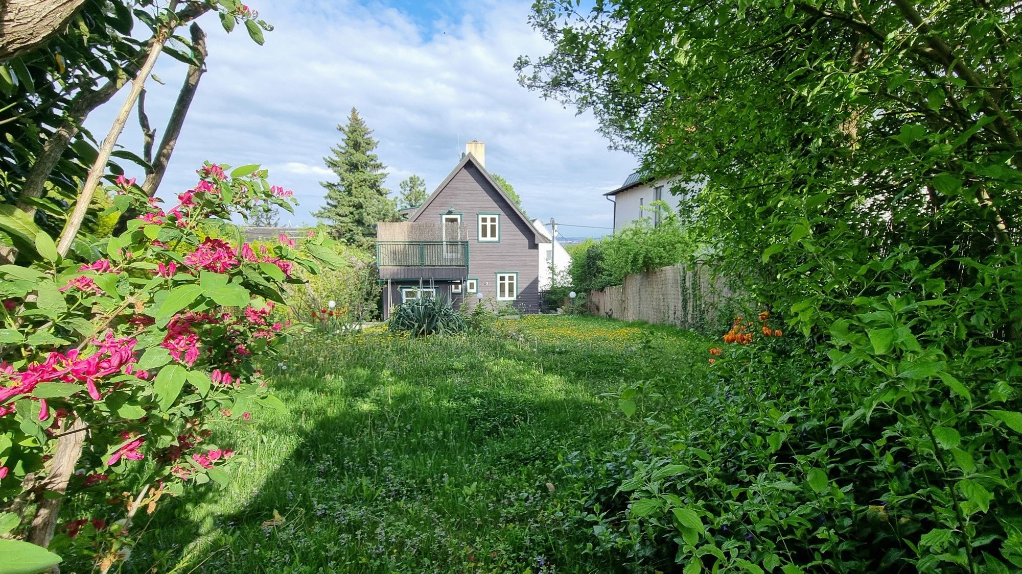 Besonders charmantes Häuschen mit Garten zur Miete
