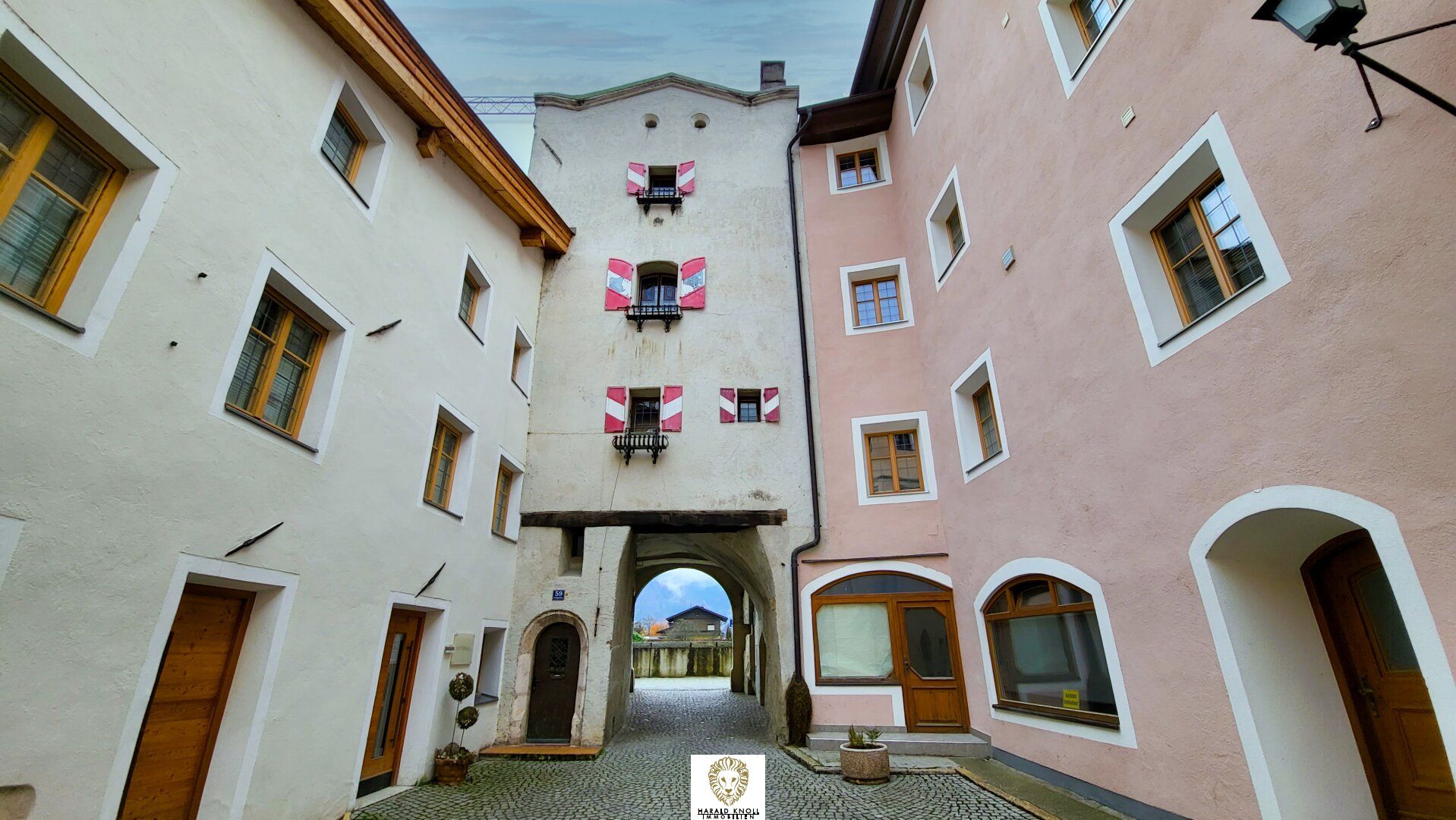 Historischer Stadtturm (Inntor, ehemals Brückentorturm) ca. 90 qm Wohnfläche in Rattenberg / Tirol