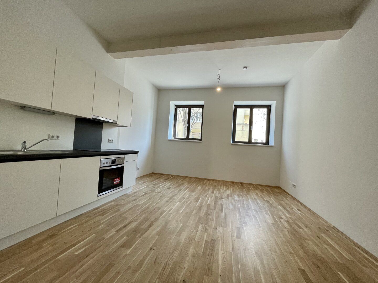Provisionsfrei! Hochwertige 2-Zimmer Wohnung mit Balkon in zentraler hipper Lage - Lend