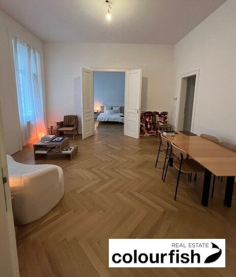 Hofseitige Altbauwohnung beim Schottenring