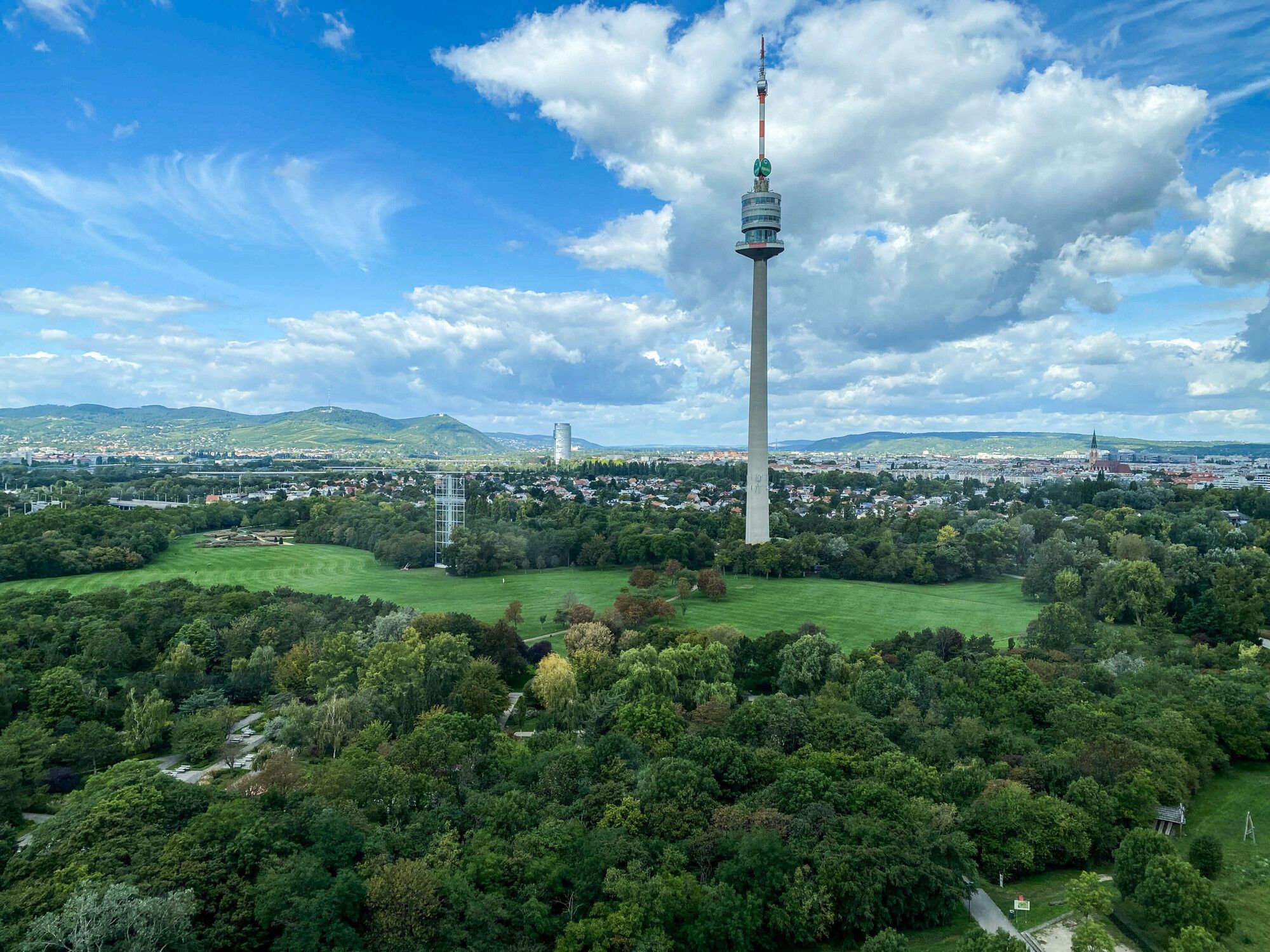 Moderne Büros mit Weitblick - SATURN TOWER - Mehr