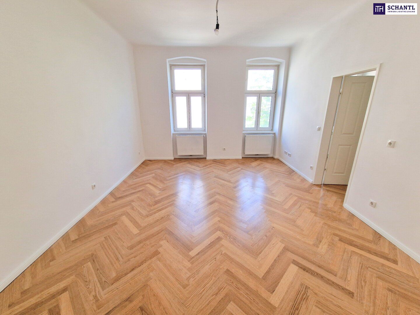 Wohnen mit Flair: Sanierte 2-Zimmer-Altbauwohnung mit hochwertiger Ausstattung, barrierefreiem Zugang und idealer Anbindung ins Stadtzentrum *** Überzeugen Sie sich selbst!