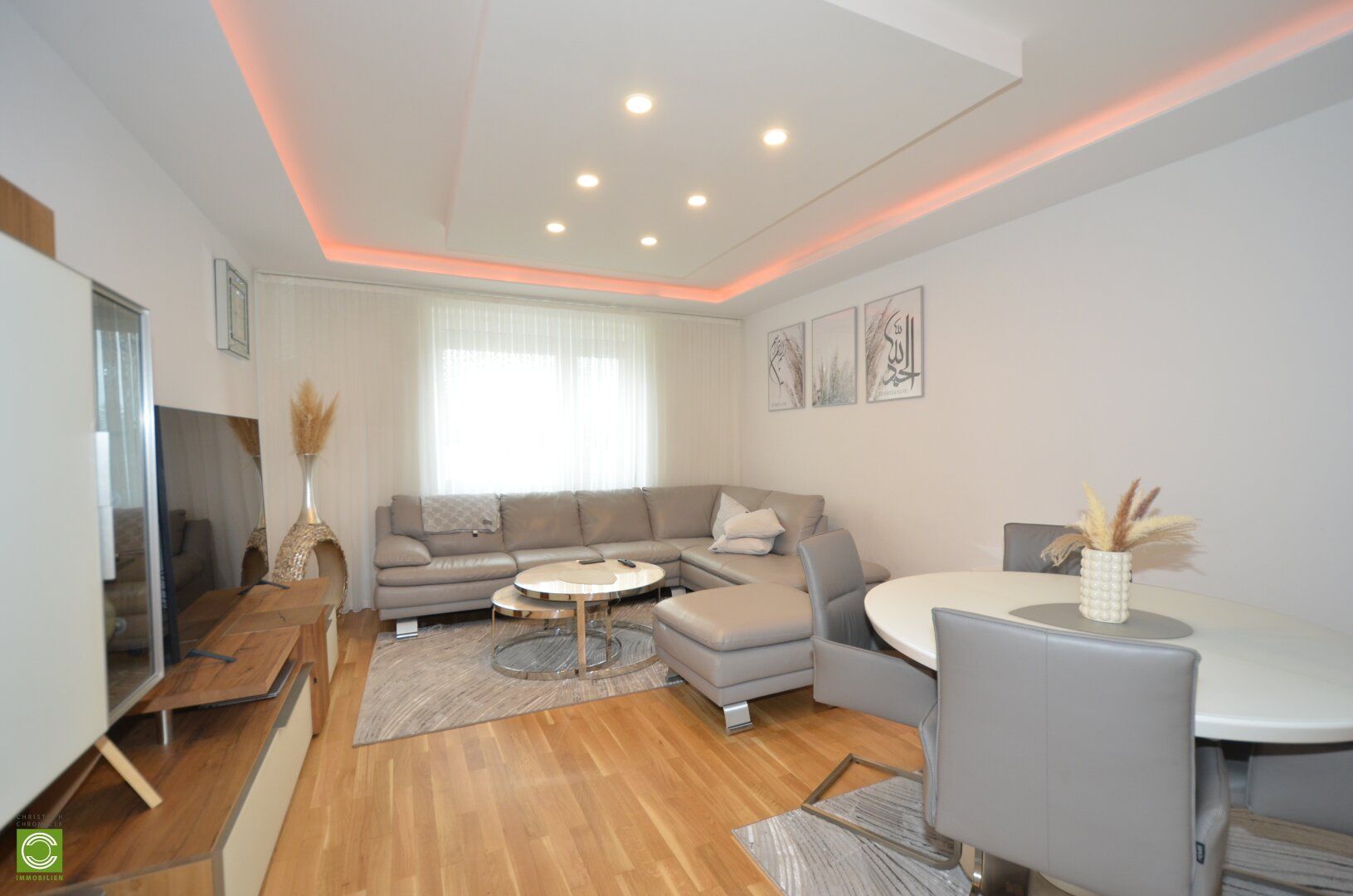 CHRISTOPH CHROMECEK IMMOBILIEN - POTTENDORF-Landegg - Top renovierte 3 Zimmer mit Loggia!