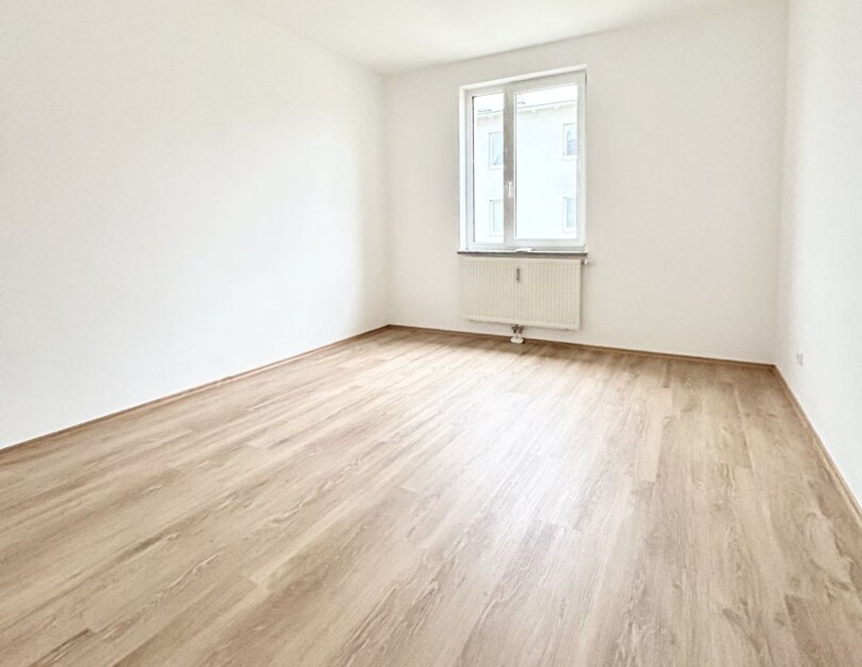 3 ZIMMER WOHNUNG MIT TOP ANBINDUNG IN SCHWERTBERG