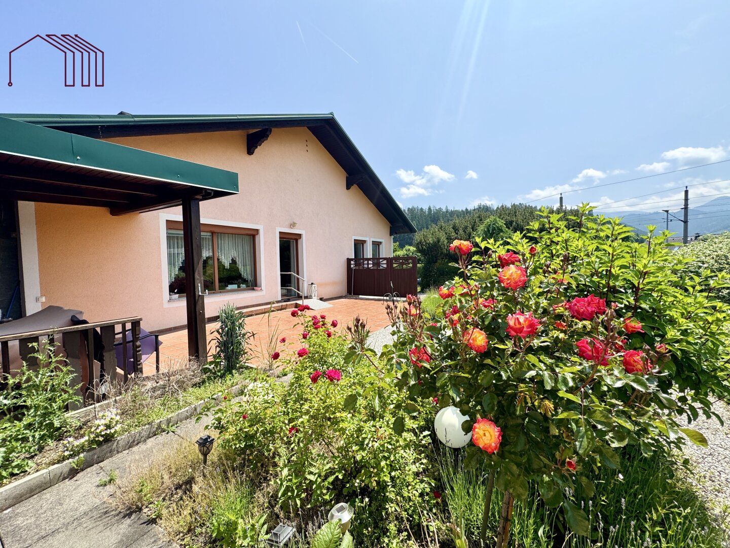 Charmanter Bungalow mit Gartenparadies & Kirchturmblick