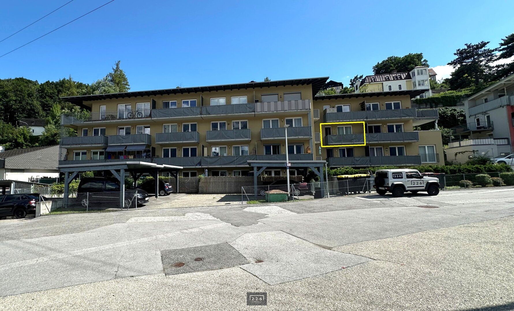 226 Immobilien: INNSBRUCK-WILTEN: 2-Zimmer-Wohnung mit Balkon und Nordkettenblick / inkl. Tiefgaragenabstellplatz