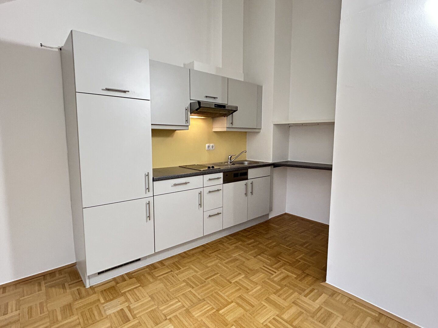Geidorf - Sanierte 1-Zimmer-Dachgeschosswohnung mit Lift - Vista 3