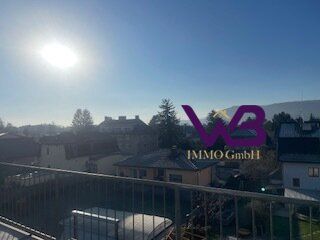 Traumhafte DG-Wohnung, Zentrumsnähe, mit Freiflächen, Dachgarten und KFZ Stellplatz.