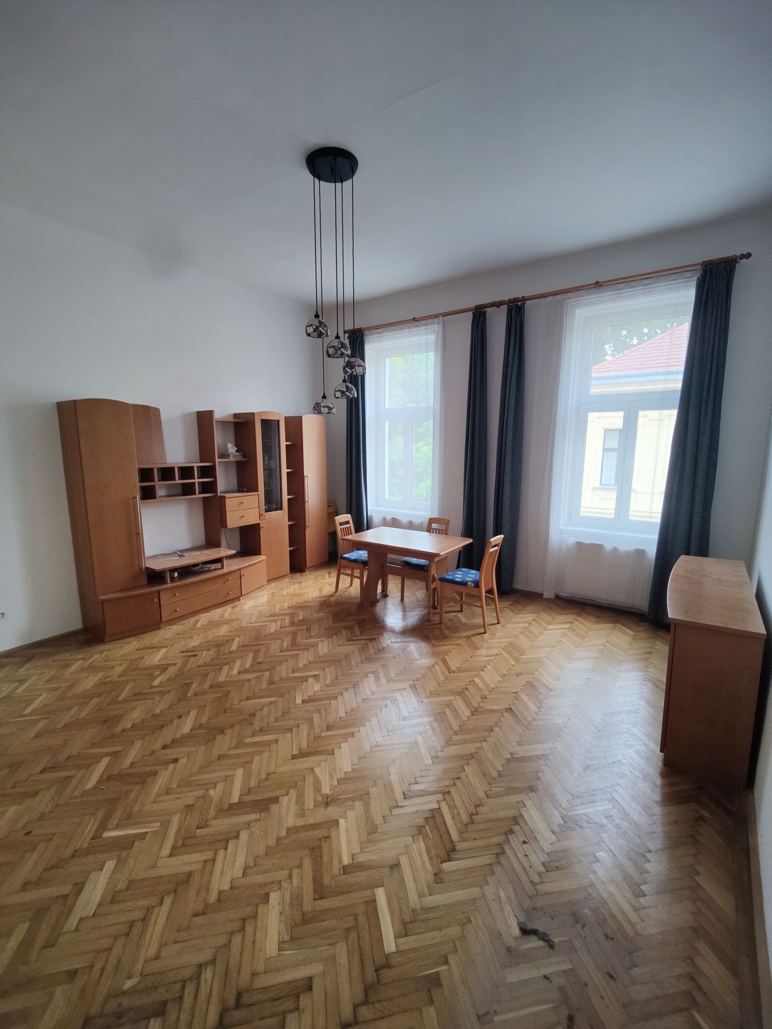 Charmante Single-/Pärchenwohnung nahe Schloss Hetzendorf