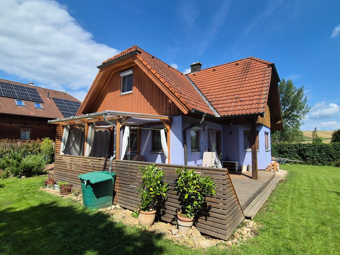 ENTZÜCKENDES LANDHAUS AUF BAURECHTSGRUND