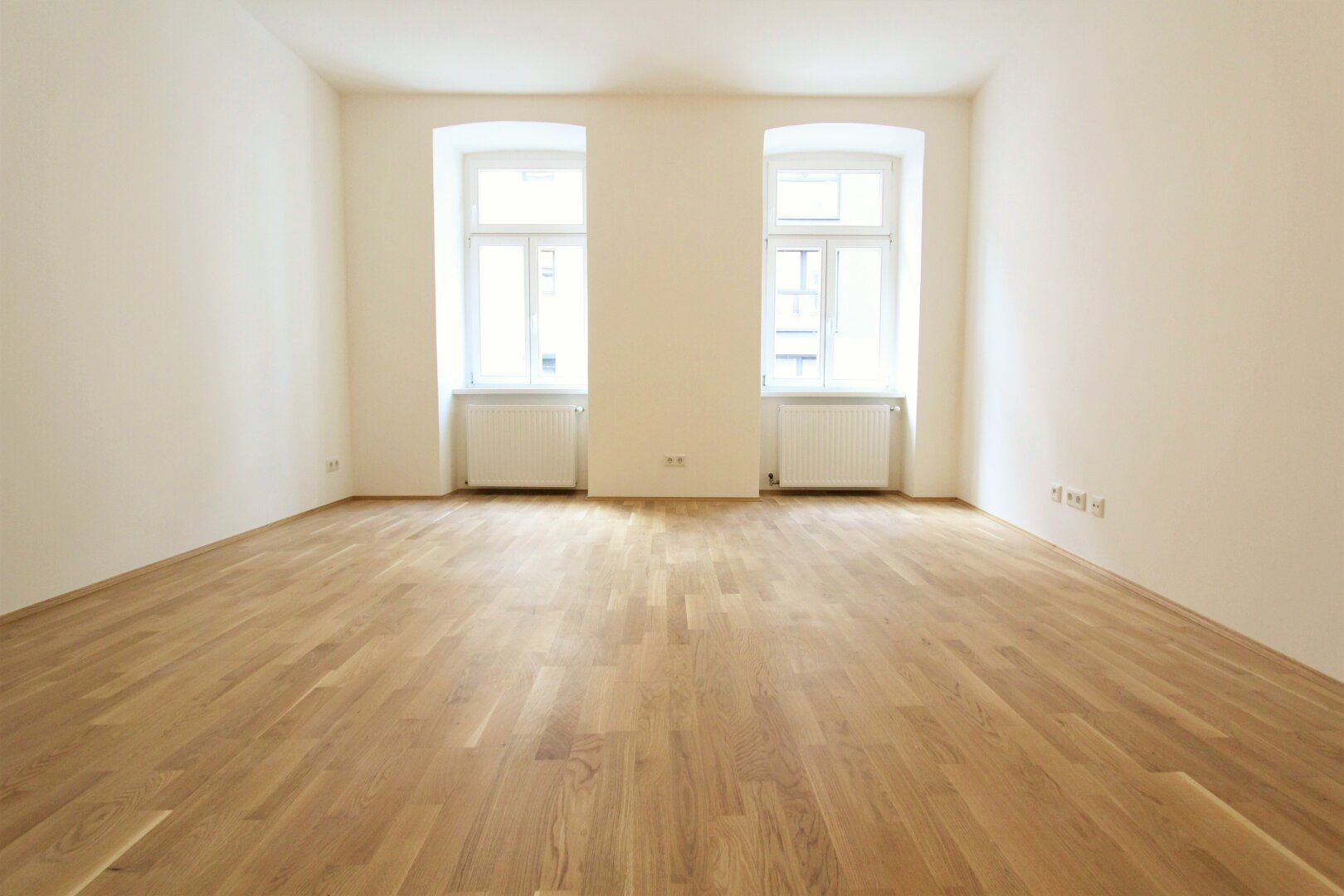 NEU SANIERTE 1-ZIMMER-WOHNUNG IM 17.BEZIRK!