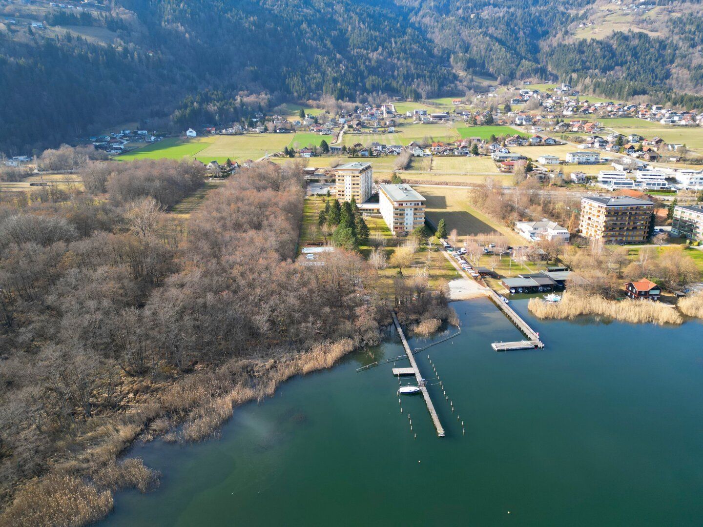 Exklusiver Erstbezug: Traumhafte Seewohnung am Ossiacher See