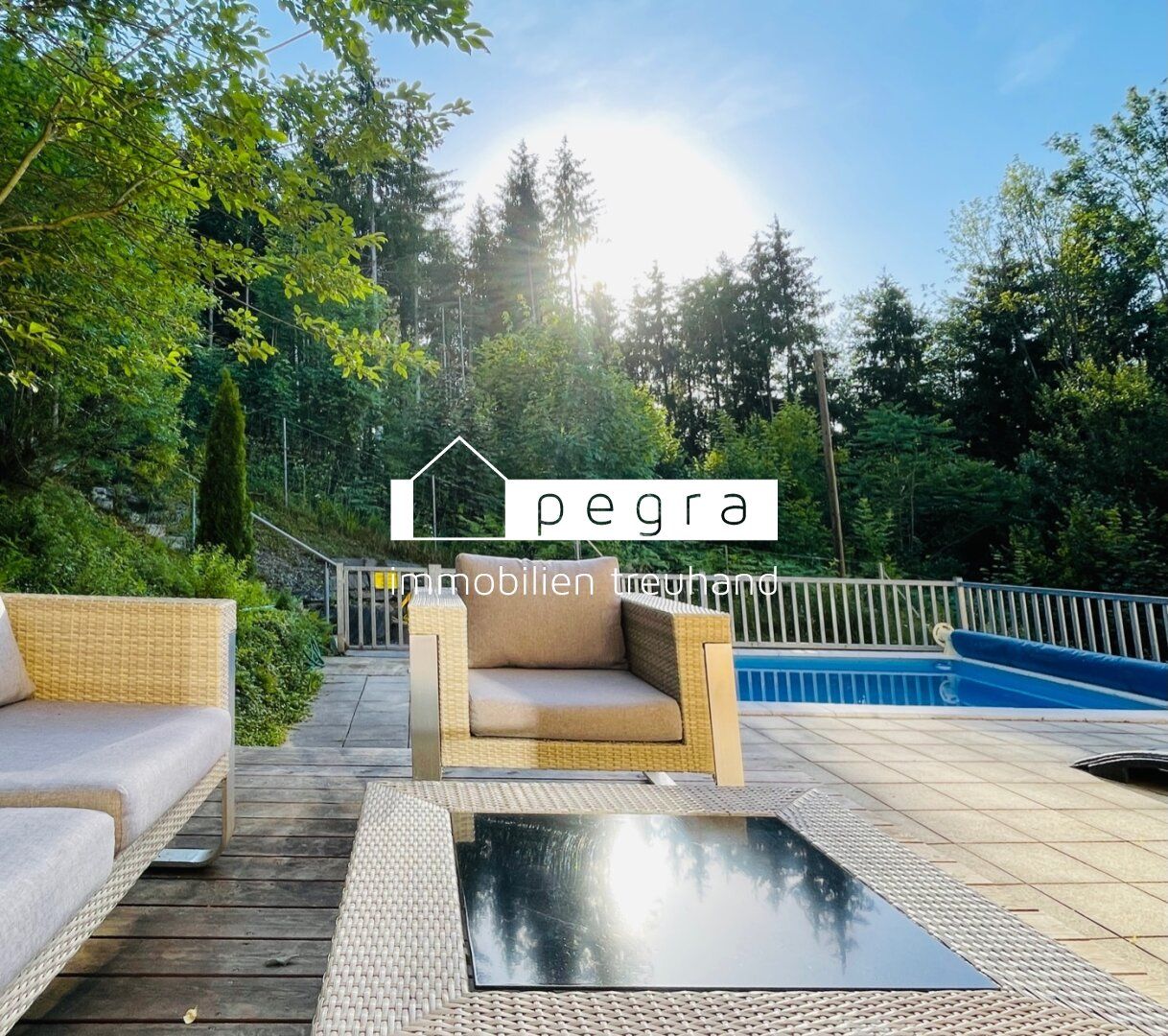 Ferienwohnung mit großer Terrasse und privatem Pool - Provisionsfrei!