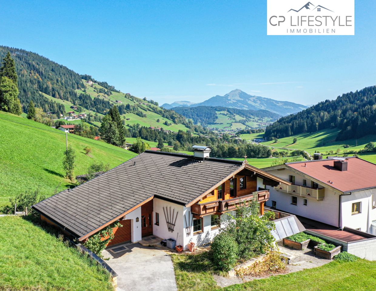 Charmantes Haus in sonniger Lage mit Bergblick und Freizeit-Einliegerwohnung