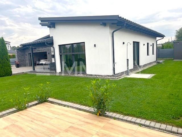 Neuwertiger Bungalow mit hochwertiger Haustechnik und Doppelgarage