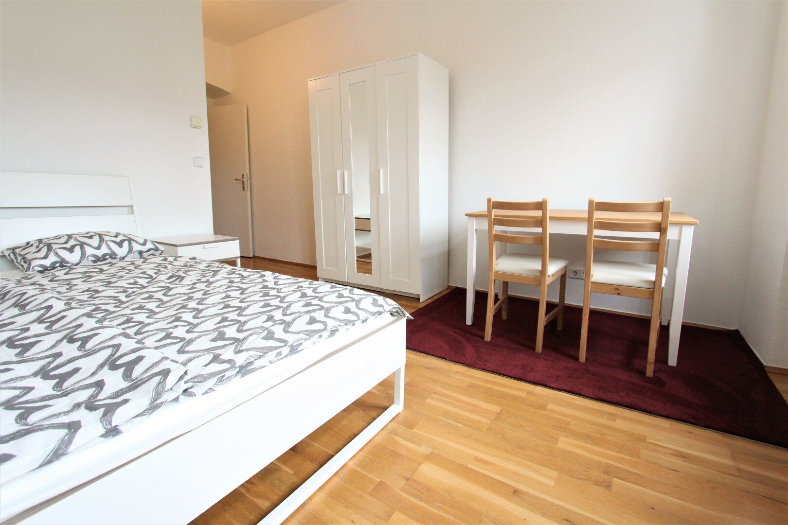 Kurzzeitvermietung! Traumhaft schön möblierte 1-Zimmer-Wohnung!