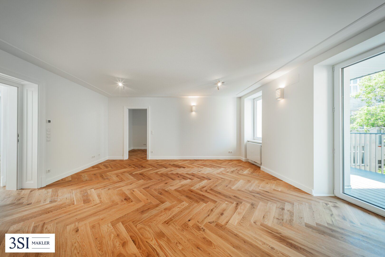 Altbau-Charme trifft modernen Wohnkomfort mit Balkon