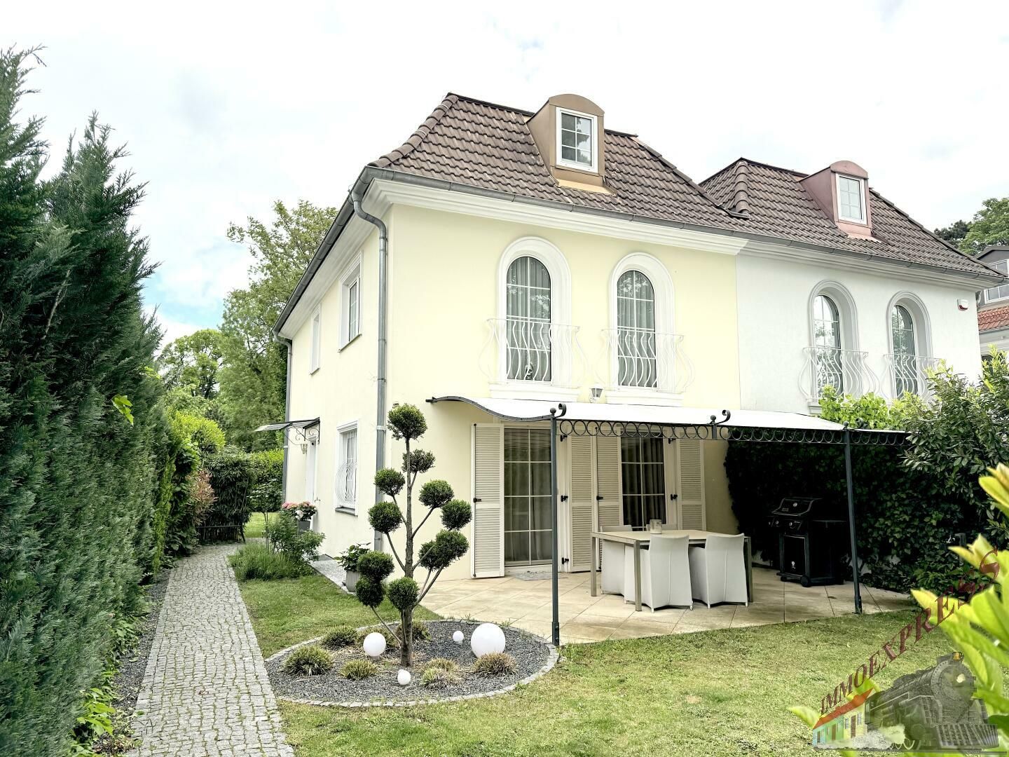 Doppelhaushälfte in Top Lage von Baden