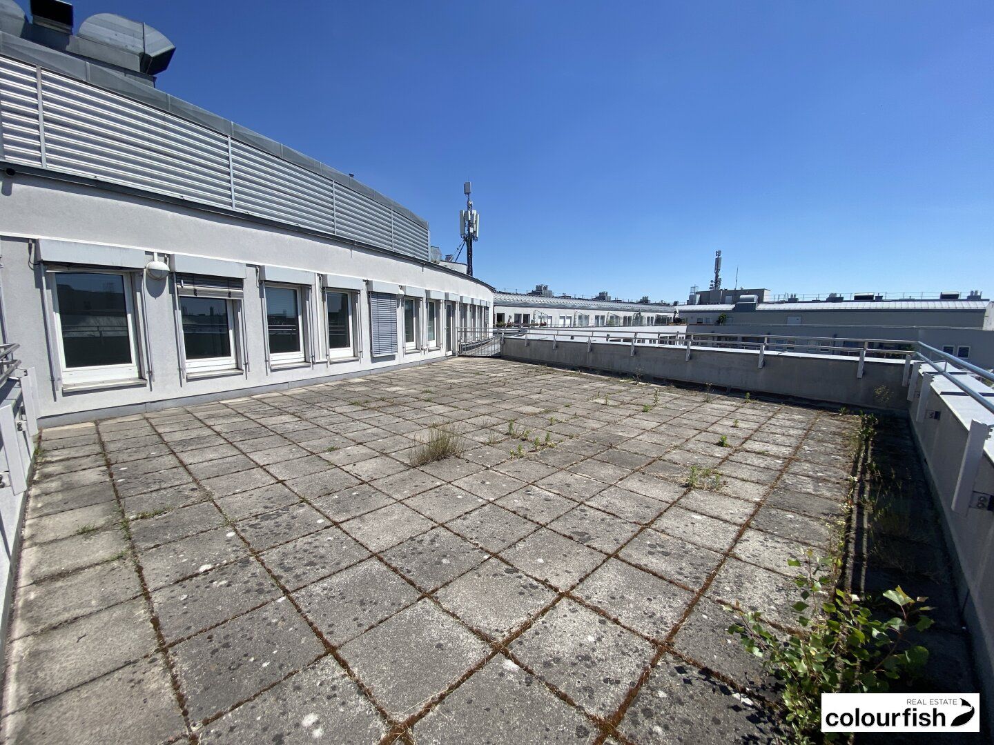 ◼️ Effizient und budgetfreundliches Büro mit Terrasse direkt bei U3 ◼️