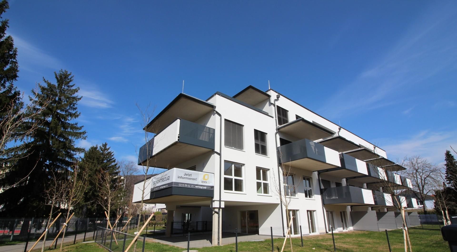 ERSTBEZUG! GARTENWOHNUNG MIT 2 ZIMMER UND PARKPLATZ