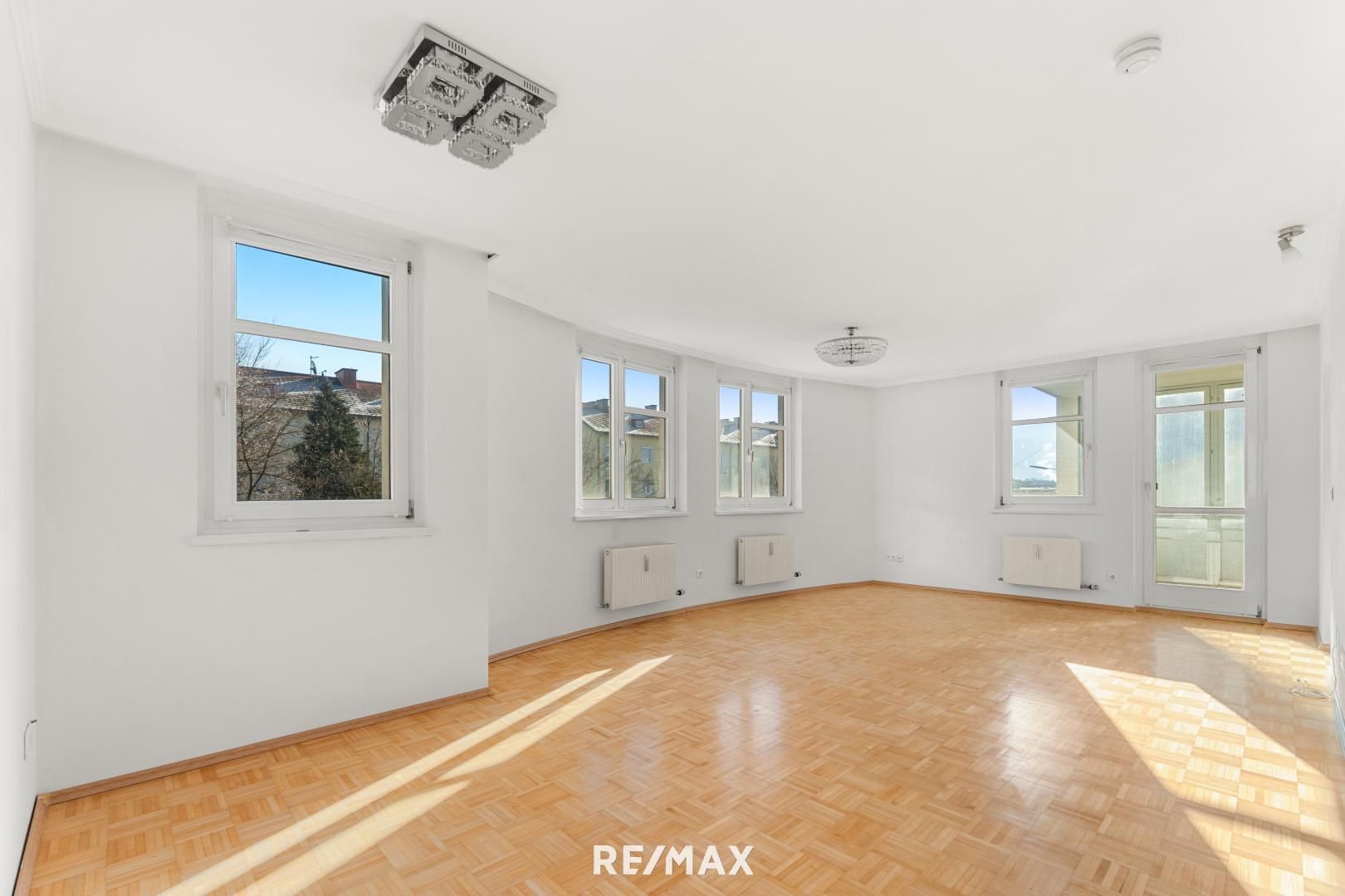 Moderne, schöne 3,5-Zimmer-Eigentumswohnung mit zwei Balkone in Klagenfurt