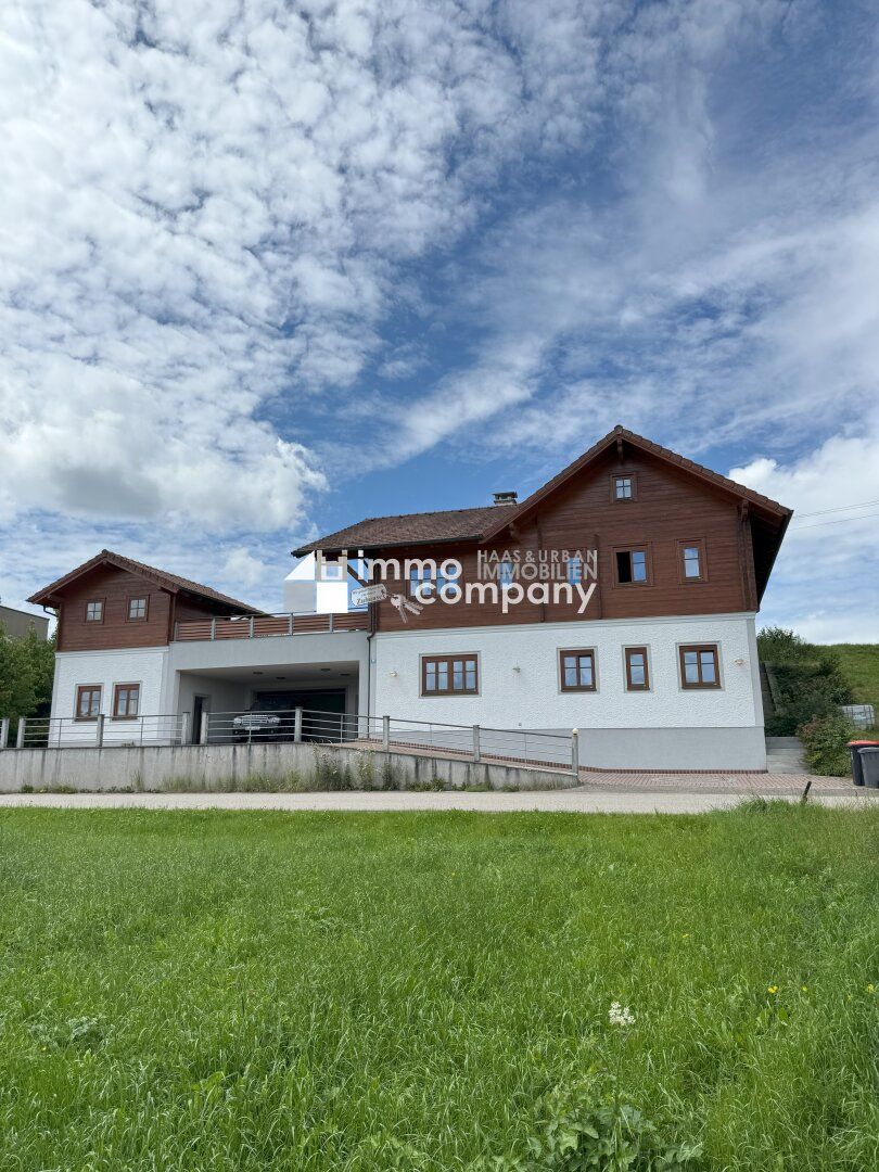 Großzügiges Wohnhaus, top gepflegt! In 9 Minuten am Attersee!